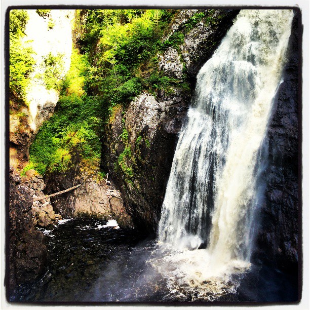 Foyers Falls