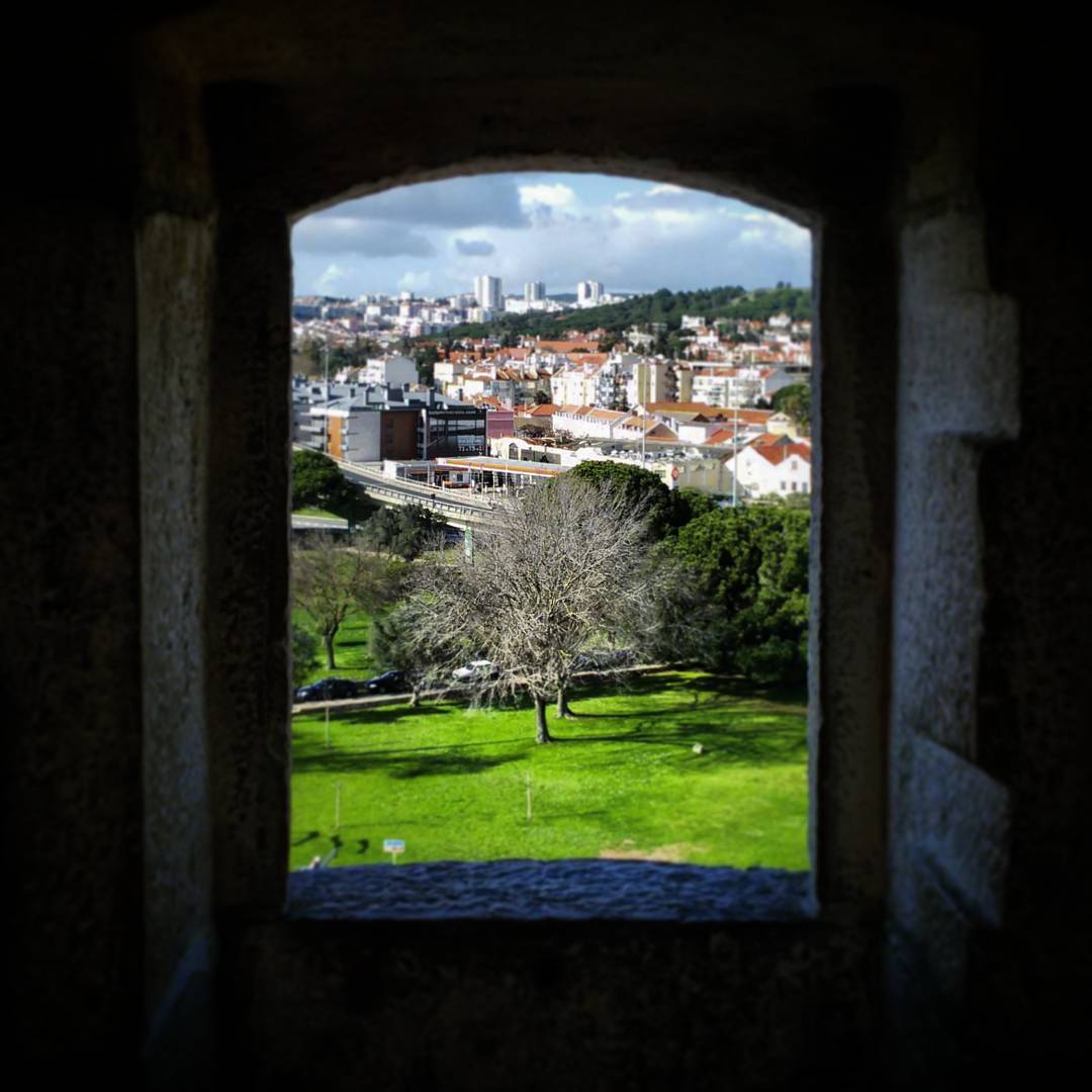 Dentro Lisbona