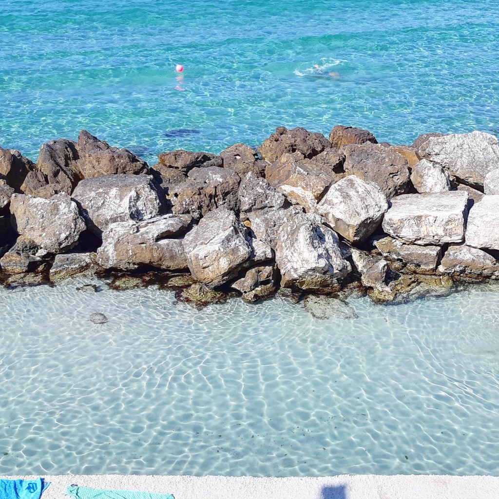 Acqua azzurra e acqua&nbsp;chiara