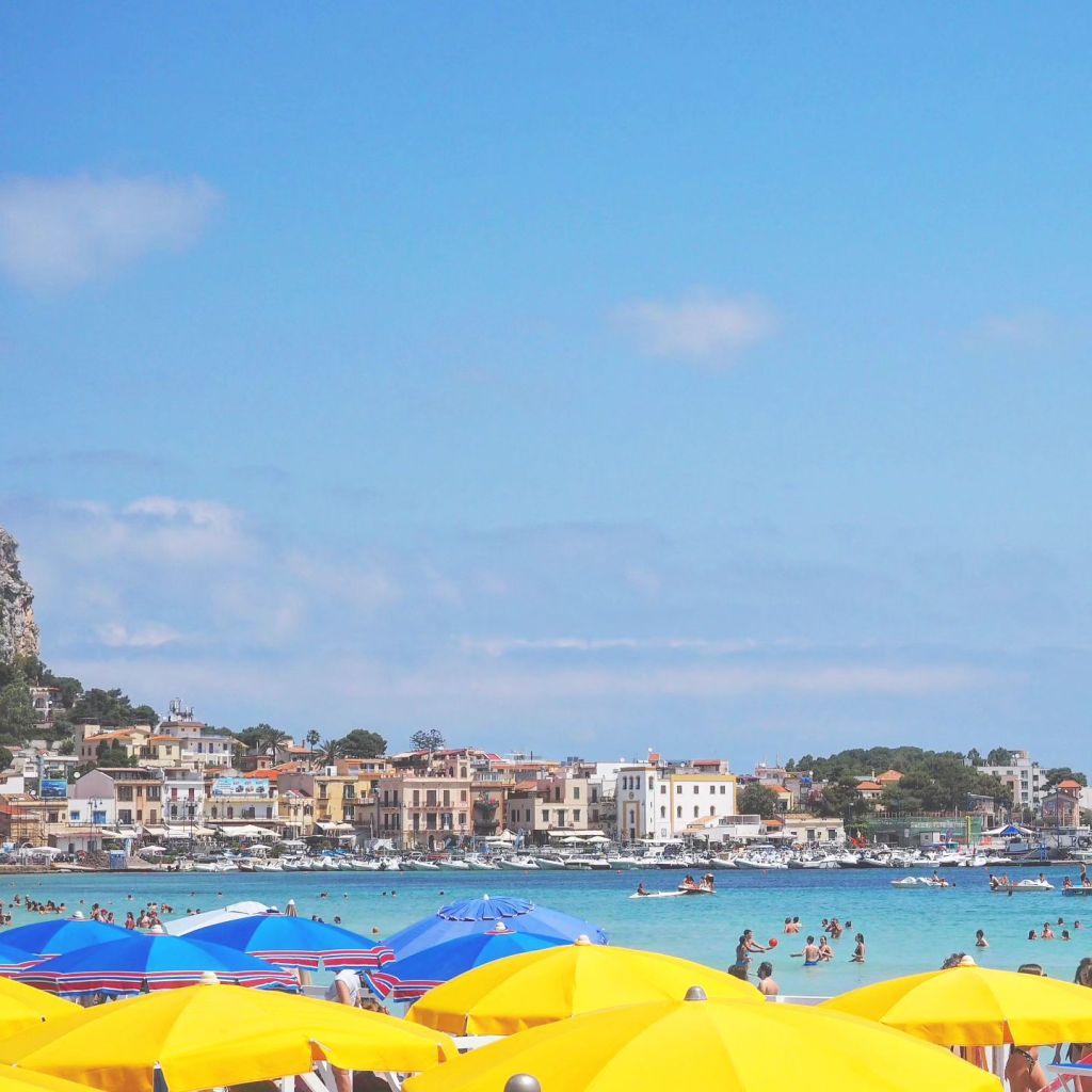 Così lontano, così vicino