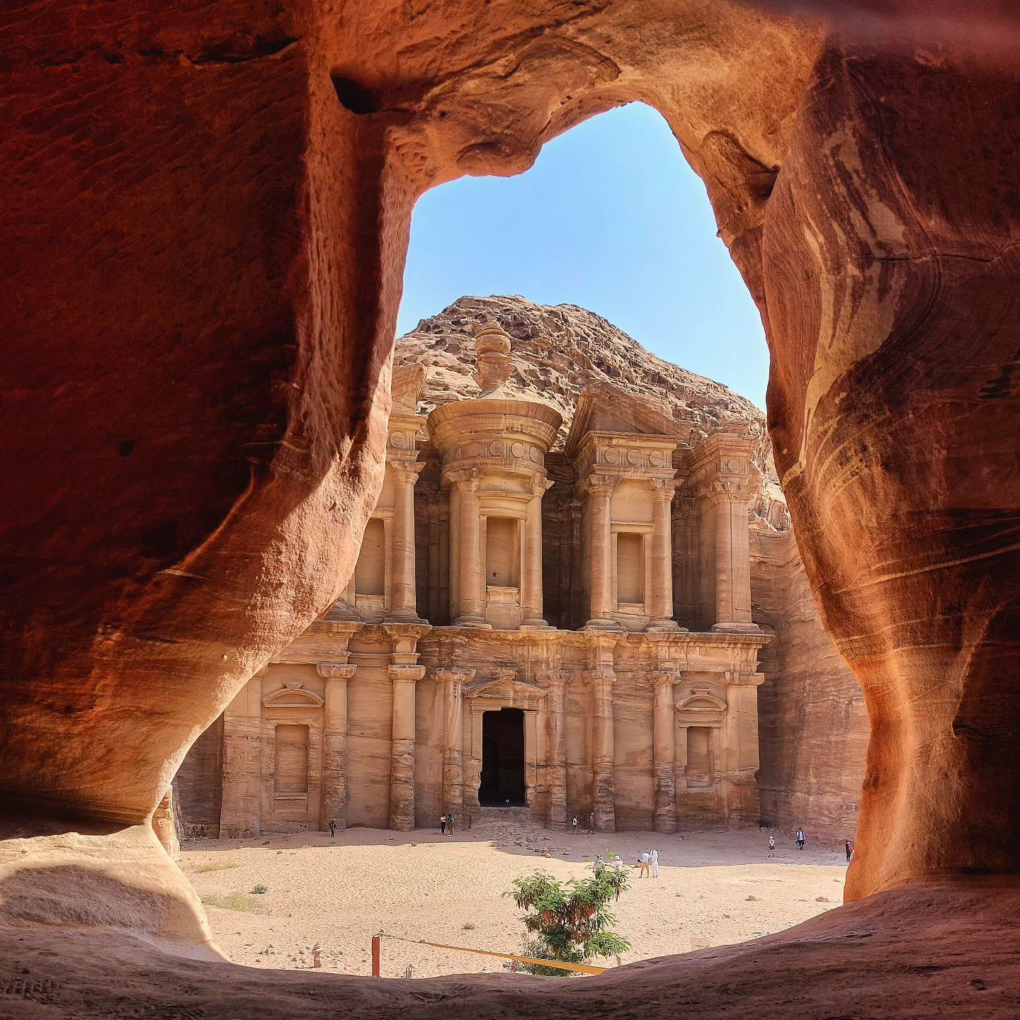 Scavato nella Petra