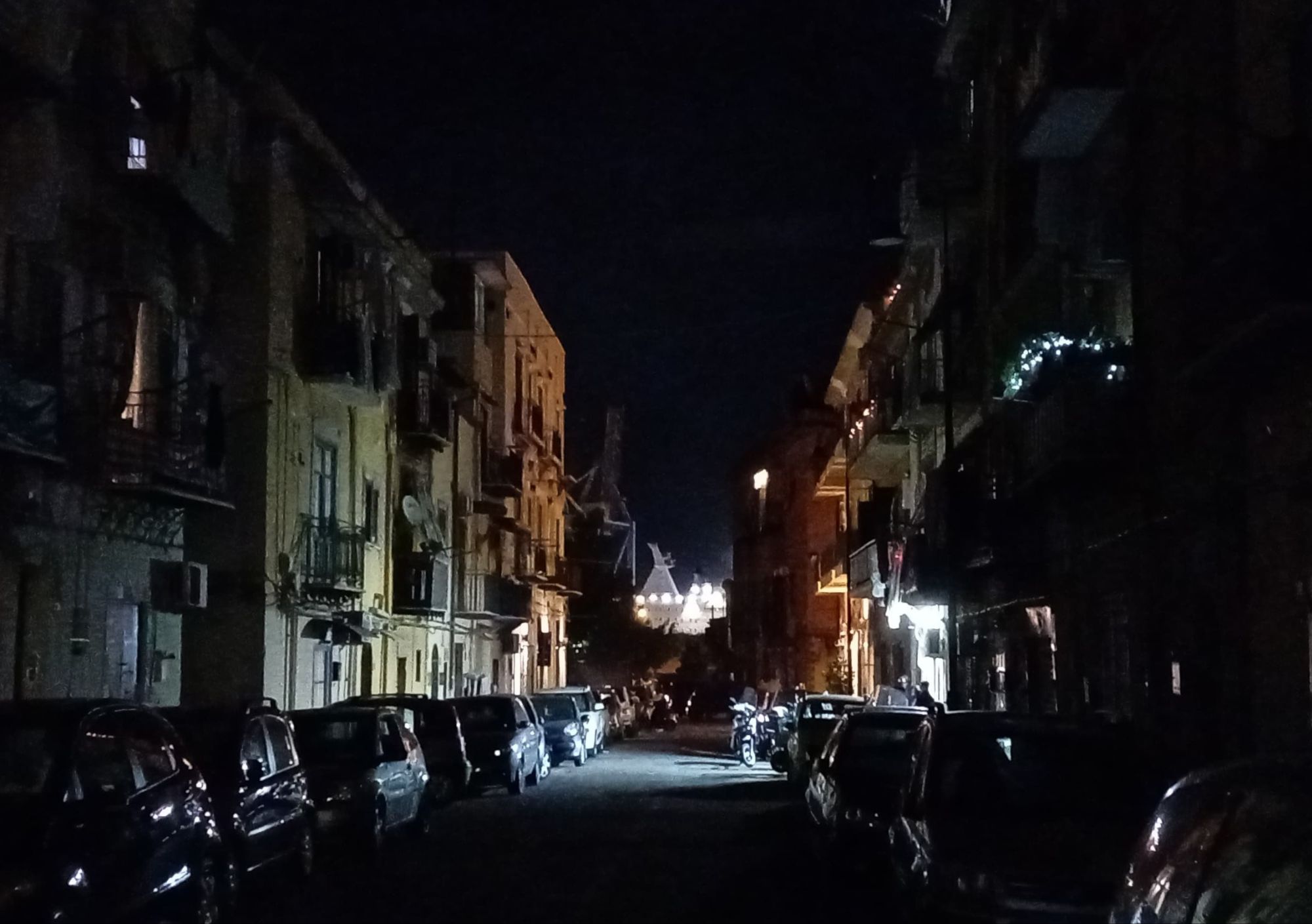 Prima che il buio circondasse ogni cosa